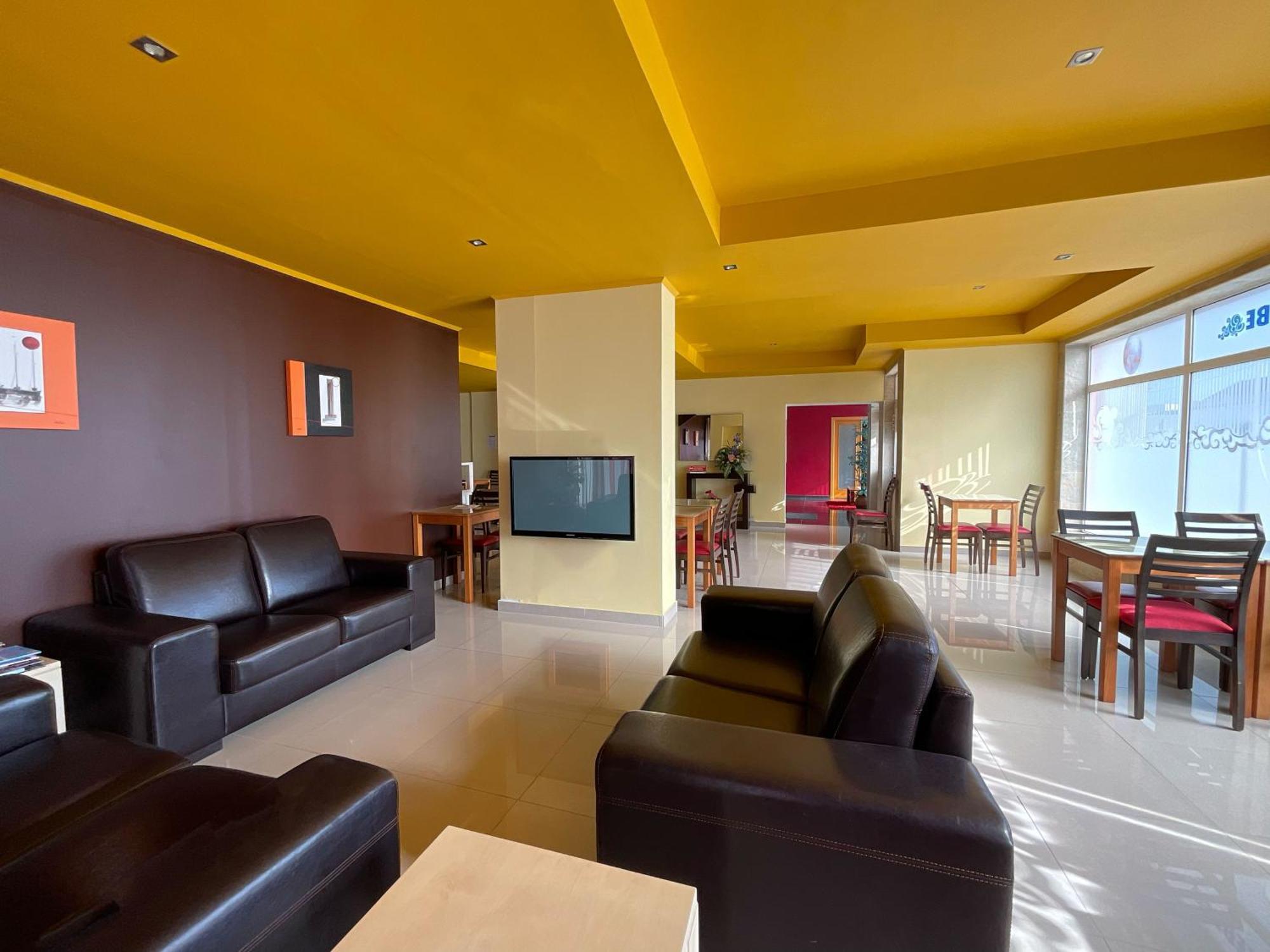 Hotel Hebe Peniche Атогиа-да-Балейя Экстерьер фото